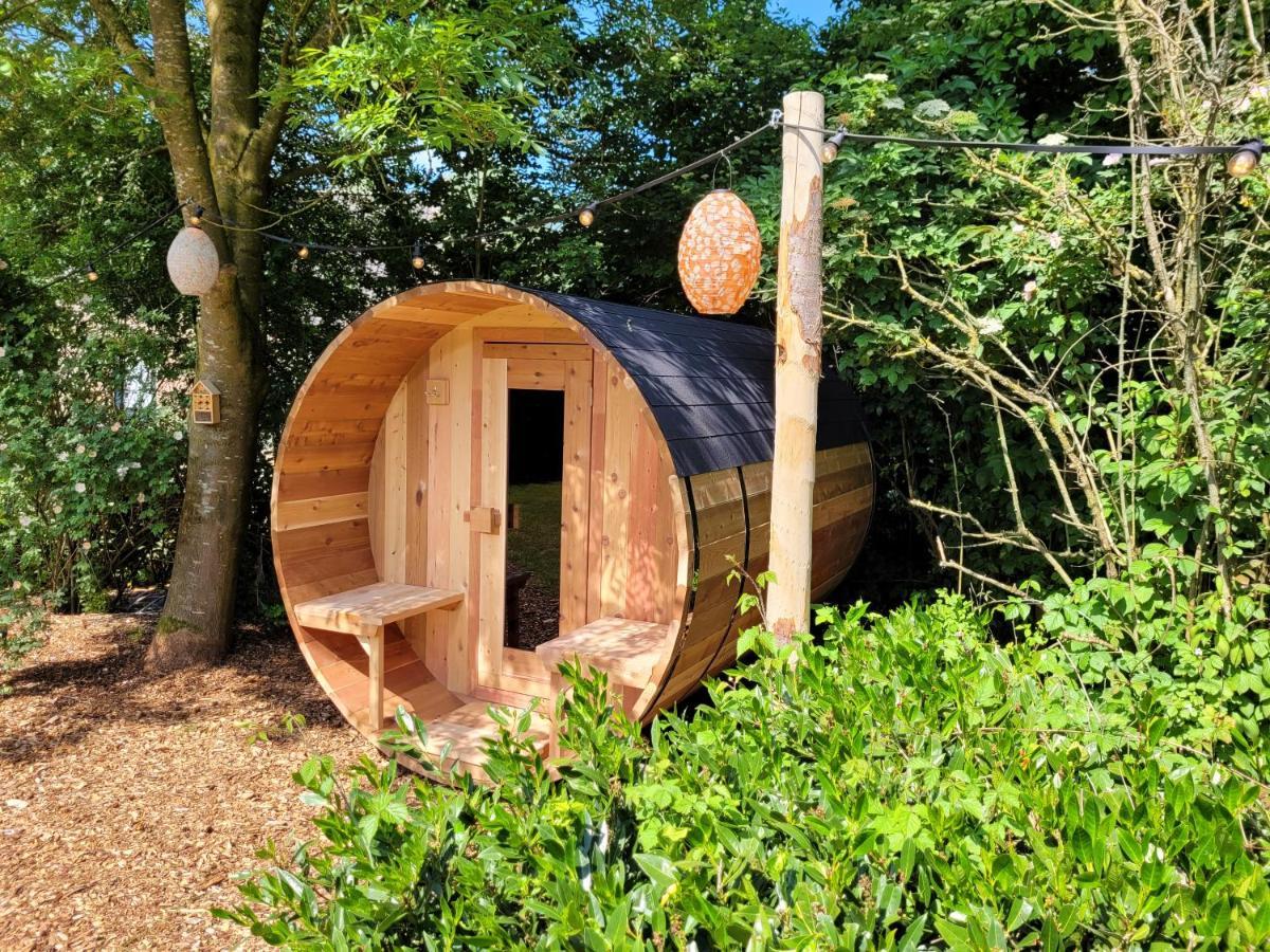 Bohemian Wellness Met Hottub & Sauna Ewijk エクステリア 写真