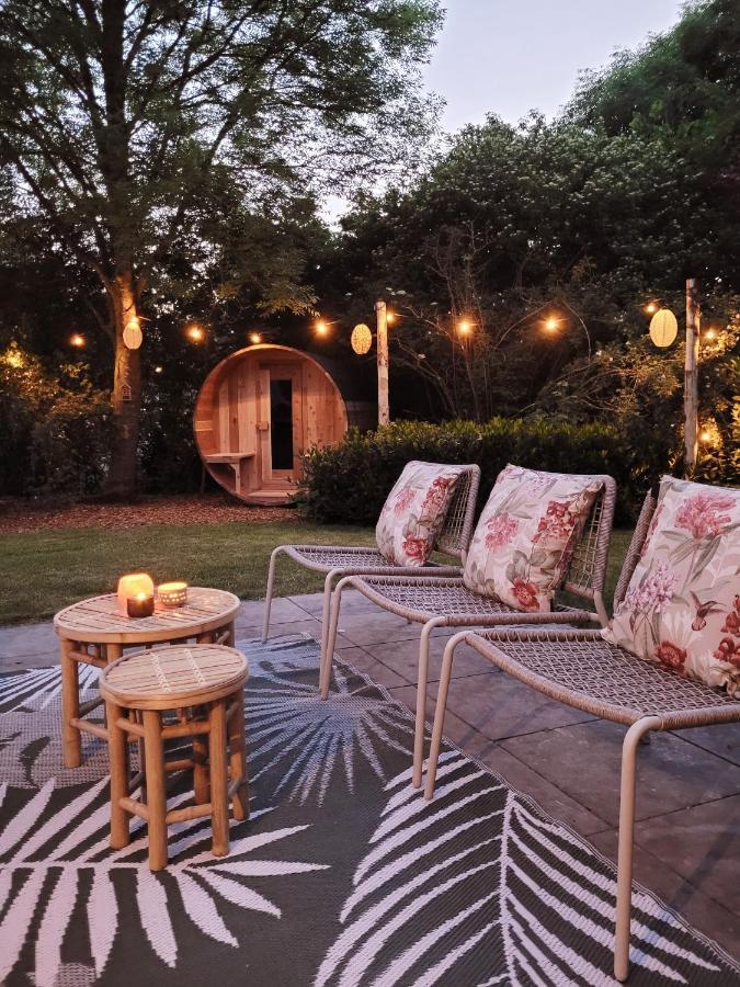 Bohemian Wellness Met Hottub & Sauna Ewijk エクステリア 写真